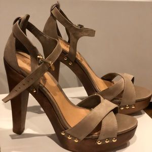 Schutz Salto Meia Pata Castor USA 9 NWT